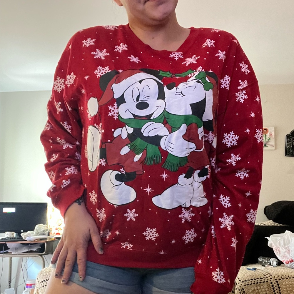 Y2K Disney sweatshirt